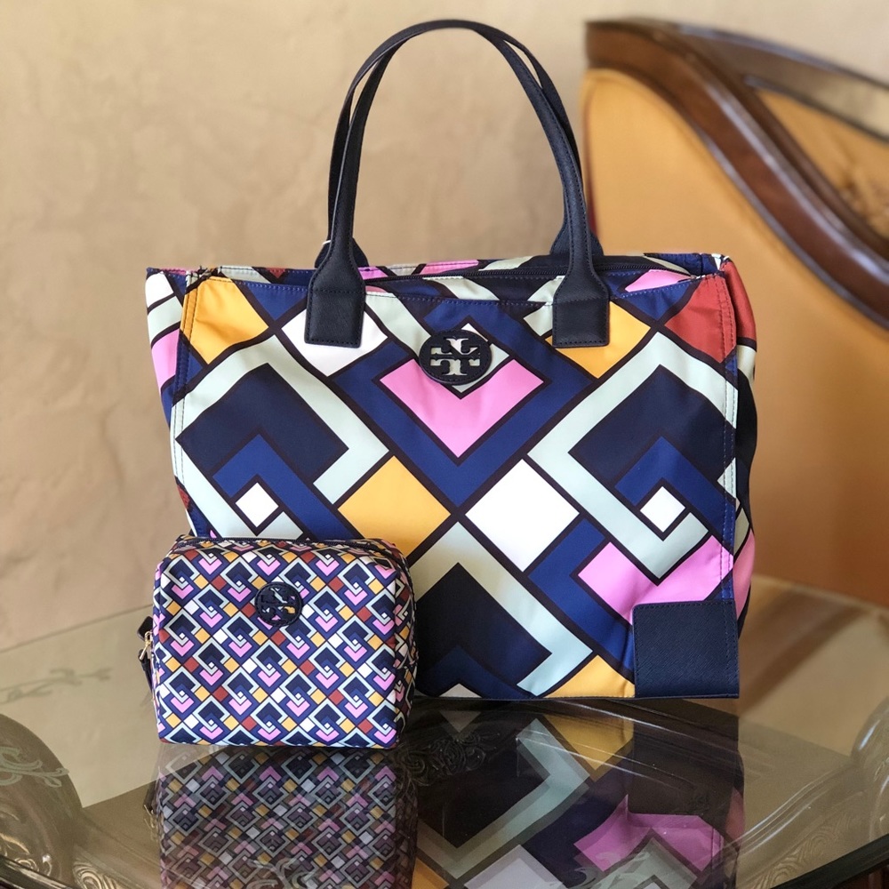 NWT Tory Burch geometric pattern Emma tote&case - Picture 2 of 7